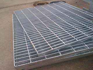 鋼格板的承受力過多會(huì)導(dǎo)致變形 鋼格板的承受力過多會(huì)導(dǎo)致變形