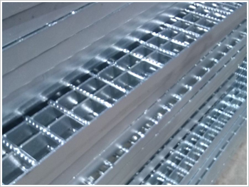 熱鍍鋅格柵板型號(hào)、泰江格柵板生產(chǎn)廠家、河北熱鍍鋅格柵板廠