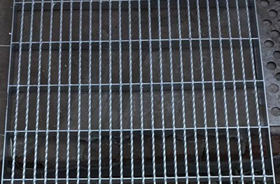 信鴿公棚地網(wǎng)，曬籠網(wǎng)片，漏糞板，賽鴿鴿舍專用地網(wǎng) ，熱鍍鋅地格柵板價(jià)格/廠家