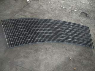 您知道發(fā)電廠冷卻塔煙囪格柵板鋼結構平臺鋼格板的規(guī)格嗎？