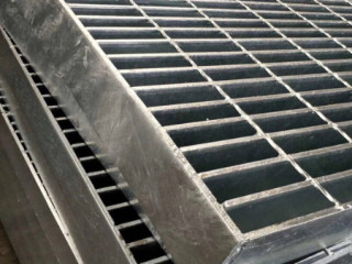 熱鍍鋅鋼格板平臺型號655/40/100鋼格板荷載標(biāo)準(zhǔn) 熱鍍鋅鋼格板平臺型號655/40/100鋼格板荷載標(biāo)準(zhǔn)