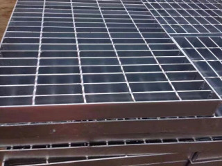 輪船平臺(tái)走道鋼格柵用什么規(guī)格 輪船平臺(tái)走道鋼格柵用什么規(guī)格