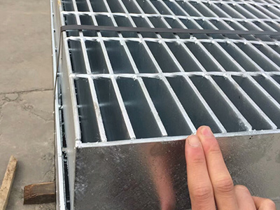 熱鍍鋅鋼格柵生產(chǎn)廠(chǎng)家哪家好？