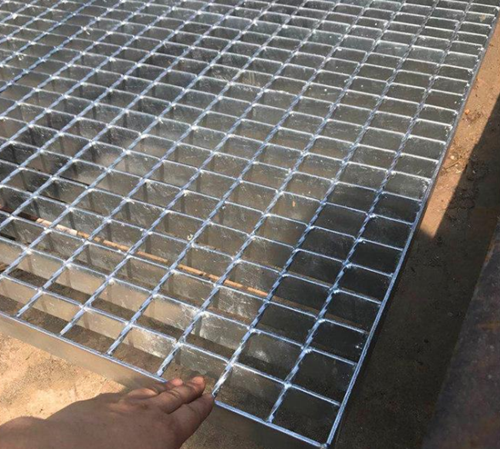 冷卻塔鍍鋅走臺(tái)鋼隔柵蓋板廠家直銷 冷卻塔鍍鋅走臺(tái)鋼隔柵蓋板廠家直銷